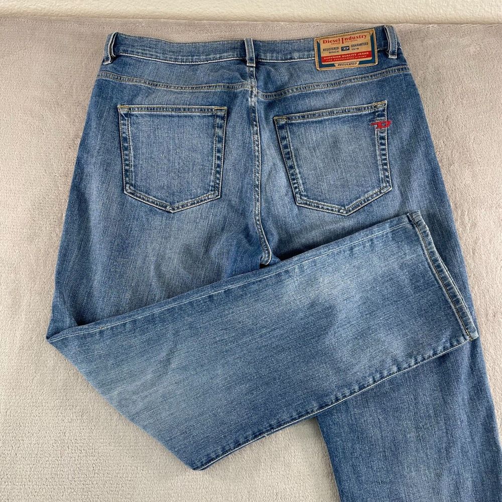 Diesel 2020 D-Viker Jeans Men 36x31 (Tag 33x32) Blue RM046 Straight Leg Designer